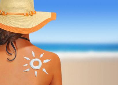 Как защитить волосы от солнца при загаре?